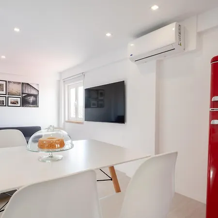 Host Wise - Charming House With Ocean View 펜션 나자레