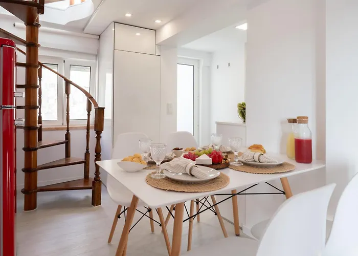 Host Wise - Charming House With Ocean View Tatil Evi *