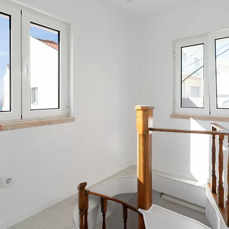 Host Wise - Charming House With Ocean View *